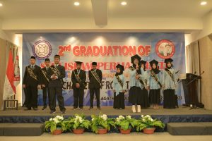 wisuda1