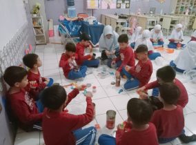 Alat Musik Drum dari Balon – Kelas 3 SD Islam Permata Hati