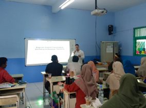Pelatihan Bahasa Inggris untuk Guru SD Islam Permata Hati